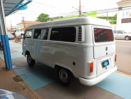 Volkswagen Kombi 1.4 Mi Std Lotação 8v Flex 3p Manual