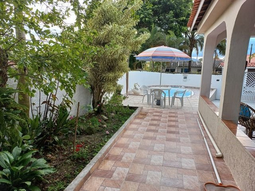 Imagem 10 de 30 de Casa Com Amplo Quintal E Piscina - Ca3651