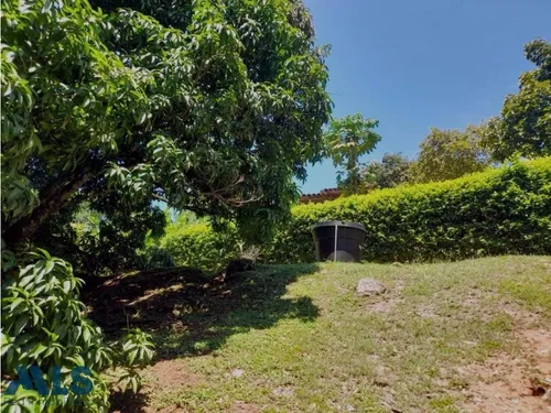 Finca Independiente En V. La Miranda Con Excelente...(mls#252449)