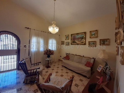 Imagen 11 de 15 de Leida Falcon Rentahouse Vende Casa En Las Chimeneas Valencia 22-4066 Lf