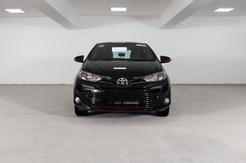 Imagen 8 de 15 de Toyota 2021 Yaris 1.5 5 Ptas S Cvt
