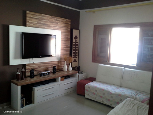 Imagem 6 de 14 de V253 Casa C/ 2 Dorms E 1 Suite.