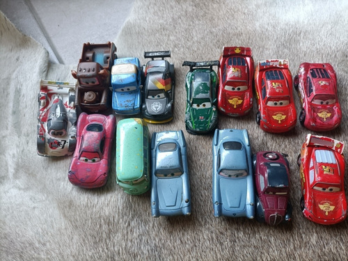 Autitos Cars Mattel Version Cars 2 Corredores Precio Por Uni