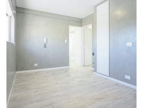 Venta. Departamento 2 Dormitorios. Reciclado A Nuevo.