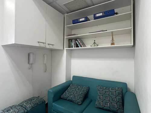 Venta Oficina 20m2, 1p-1b, Metro Bella Vista De La Florida