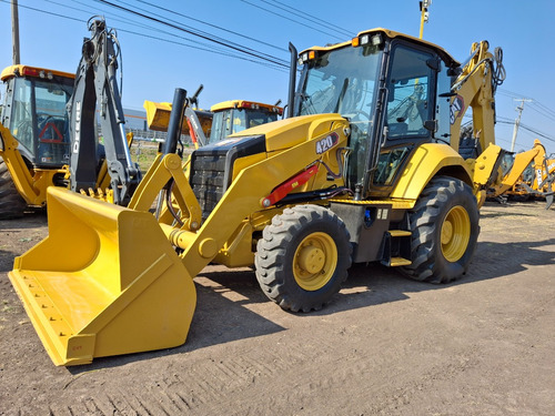 Retroexcavadora Caterpillar 420 2020