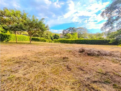 Lote y casalote en venta