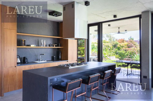 Casa En Venta En Ayres Plaza