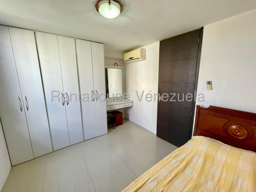 *al/¡descubre Tu Nuevo Hogar En El Este De Barquisimeto! Casa 3 Niv En Venta Colinas Del Viento Barquisimeto Lara, Venezuela/arnaldo López/ # 25-20497/96.5 M²
