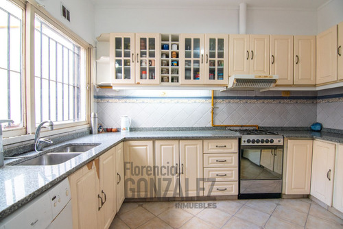 Venta De Ph 5 Amb En Parque Chacabuco, Caba