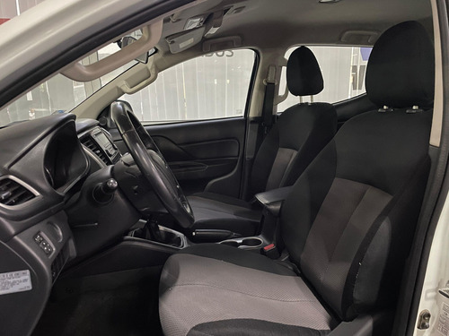 Mitsubishi L200 2.4 Glx Cabina Doble 4x2 Mt