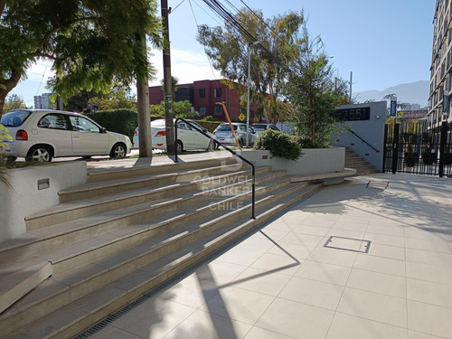 Local Comercial En Ñuñoa De 64m2