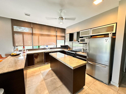 Casa Categoría Premium De 4 Dormitorios En Venta En Country La Arboleda