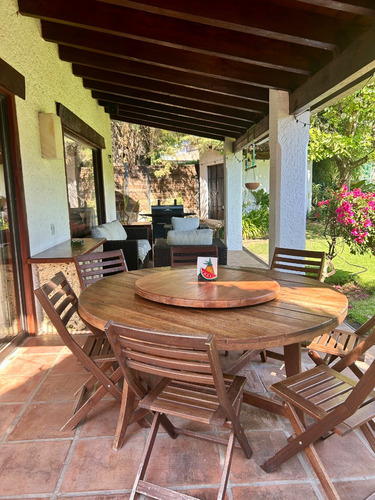 Casa En Condominio Con Alberca, Cancha De Tenis, Jardines. Excelente Ubicación