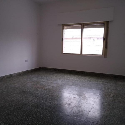 Imagen 5 de 9 de Vendo Casa 2dorm C/garage En Misiones 742 Barrio Observatorio
