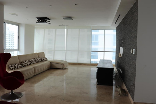 Venta De Apartamento En Ph Titanium, Costa Del Este 20-3976