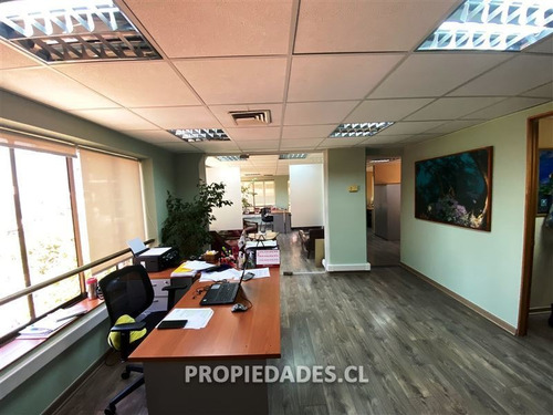 Imagen 5 de 11 de Oportunidad! Oficina En Venta, 4 Estac. En Las Condes