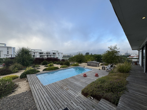 Casa En Exclusivo Condominio