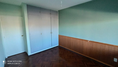 Venta Apartamento Aguada 2 Dormitorios Y Servicio Completo.