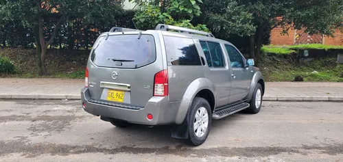 Nissan Pathfinder 4.0 R51 Le Lujo