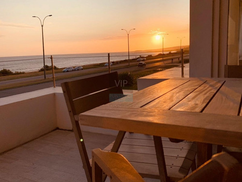 Imagen 5 de 24 de Casa De 5 Dormitorios En Playa Mansa, Punta Del Este.