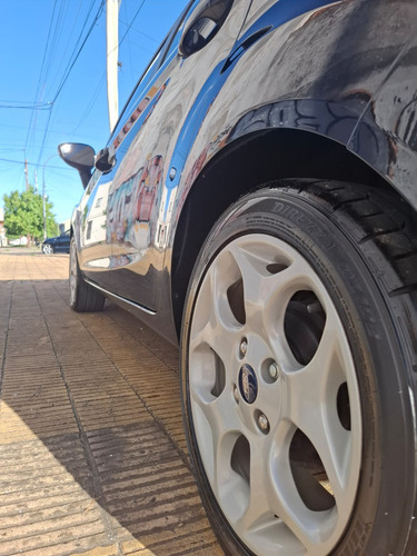 Ford Fiesta Kinetic 1.6 Design 120cv Titanium