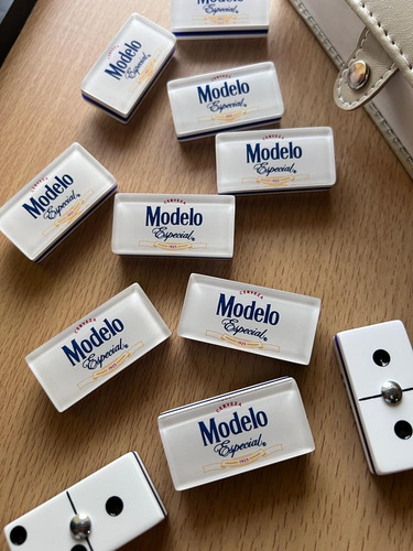 Domino Modelo Esp Azul + Vaso Michelob + Lata Corona Cap 2