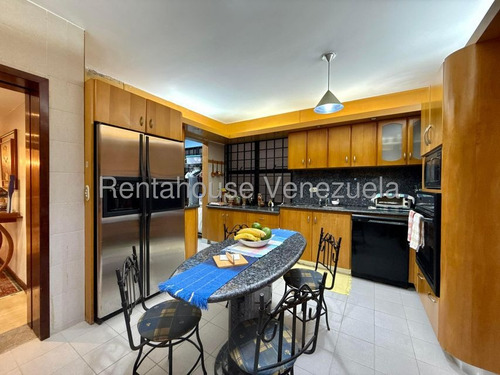 Elegante Y Amplio Apartamento Urb Alto Hatillo Cod. 26-52
