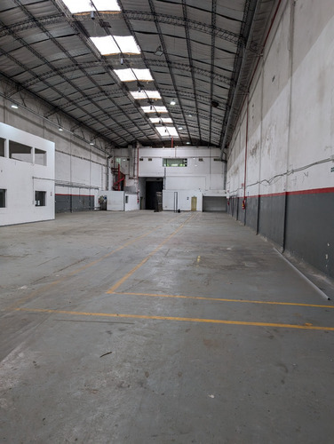 Dueño Vende O Alquila Galpón Balboa 220/230 Con Oficinas Y Local Comercial 1280 M2 Distrito Audiovisual Excelente Estado Sistema Contra Incendios Piso Reforzado Entrada Para Camiones Containers