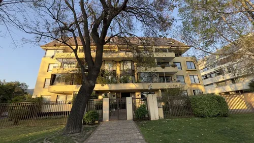 Venta Depto Con Excelente Ubicación En Vitacura