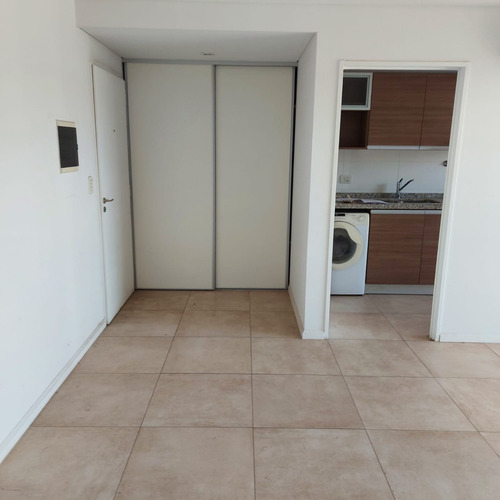 Imagen 13 de 20 de Departamento 2 Amb. Impecable En Complejo De Categoria Con Seg. Pileta, Solarium, Parrila, Sum, Gimnasio. Excelente Acceso. Cochera Cubierta Fija.