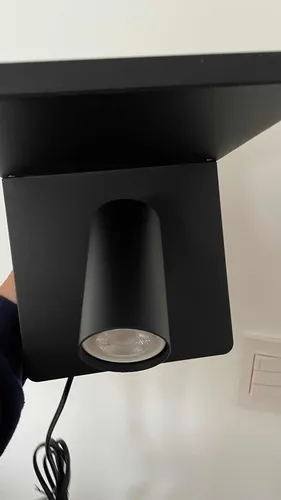 2 Lámparas Para Cama Con Cargador Inalámbrico Para Celular (Usado)