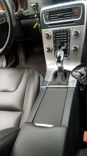 Volvo S60 2017 T4 2.0 Gris Osmio
