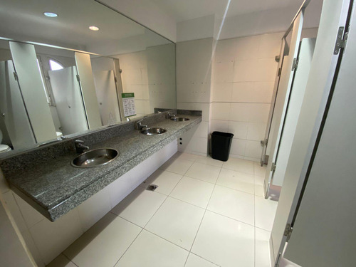 Venta Edificio Comercial En Block Florida