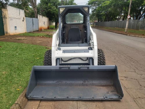 Imagem 10 de 13 de Minicarregadeira Bobcat S150