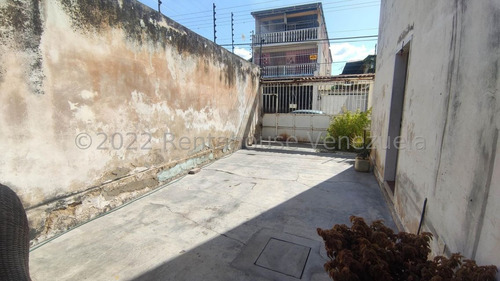 Imagen 11 de 17 de Casa En Venta En Zona Centro De Turmero Aragua 22-26059 Irrr
