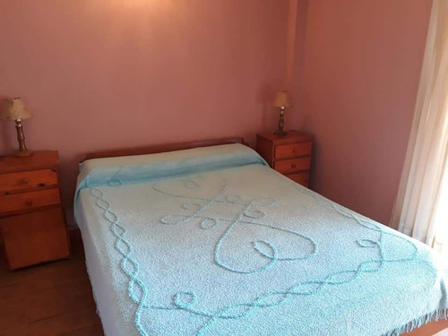 Imagen 8 de 13 de Casa En Villa Gesell- Zona Sur - 7 Personas