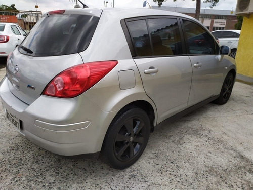 Imagem 5 de 15 de Nissan Tiida 1.8