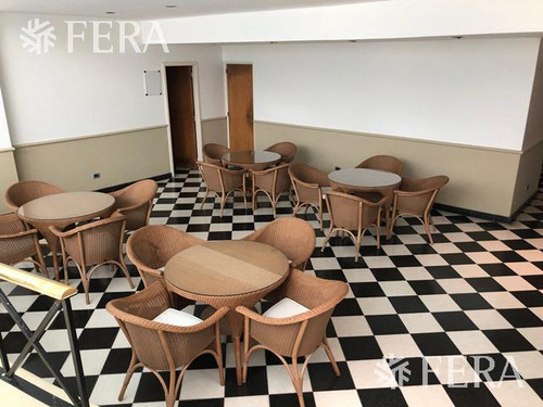 Venta De Departamento De 3 Ambientes Con Cochera En Recoleta