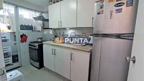 Imagen 10 de 21 de Apartamento En Venta - Zona Península.