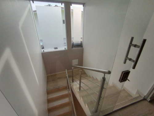 Imagen 25 de 30 de Vendo Casa 400m2 5h/7b/6p Colinas De Vista Alegre 0666