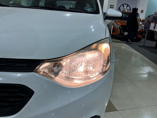 Chevrolet Aveo Hatch 1.6 Ls Mt