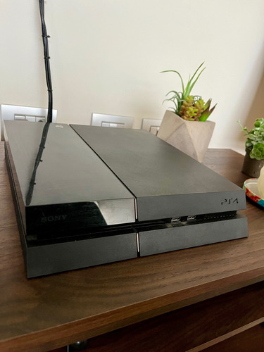 Play Station 4 Como Nuevo !! (Usado)