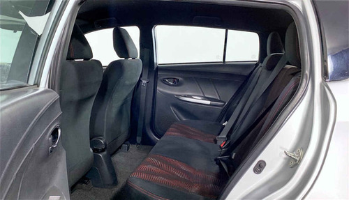 Imagen 10 de 15 de 110191 - Toyota Yaris 2017 Con Garantía