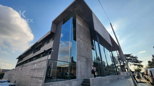 Oficina Con Cochera - Pilar - Art Gallery Office