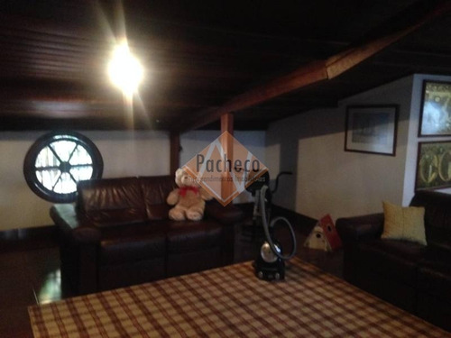 Casa Assobradada Na Penha, 270 M², 02 Dormitórios, 01 Suíte, 08 Vagas, R$ 1.300.000,00 - 2458