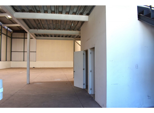 Arriendo Bodega 425,3 M2 + 69,24 M2 De Altillo, Av. La Monta