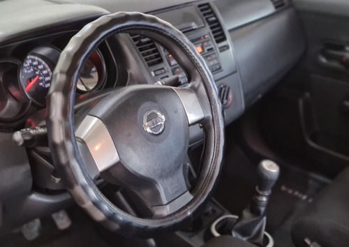 Imagen 10 de 14 de Nissan Tiida 2015