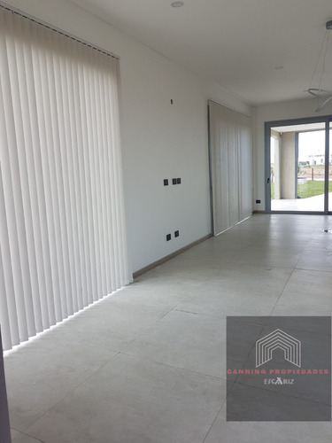 Imagen 9 de 9 de Oportunidad. Casa Santa Clara Al Sur Vista Al Lago