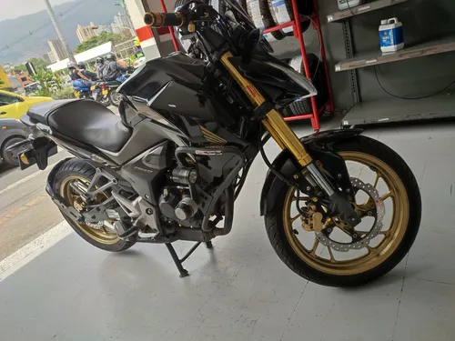 Honda Cb190r Modelo 2018 , Color Negro Onix .perfecto Estado